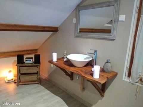 Ecrin D' Amour Suite Romantique Avec Jacuzzi Castels Екстериор снимка