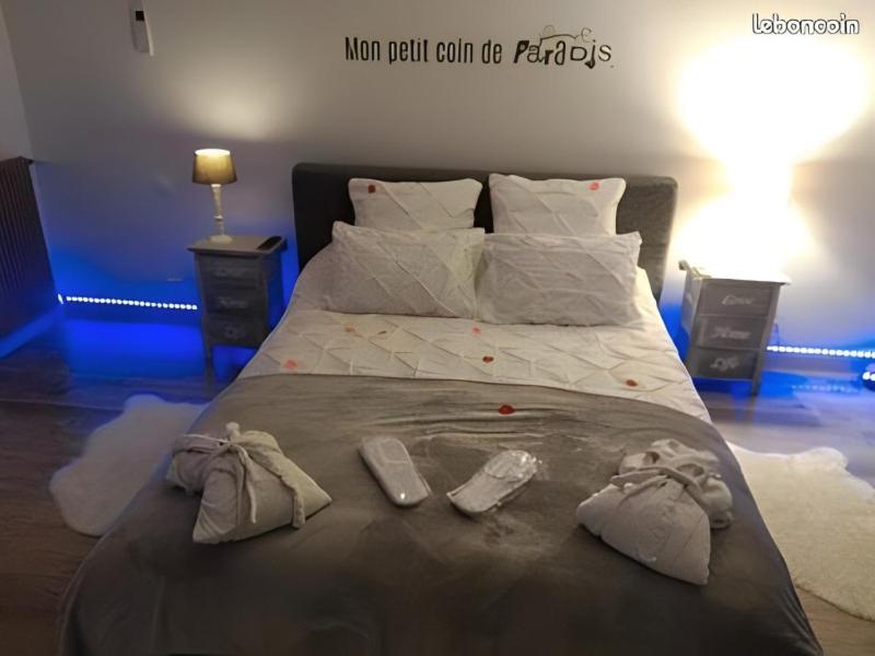 Ecrin D' Amour Suite Romantique Avec Jacuzzi Castels Екстериор снимка